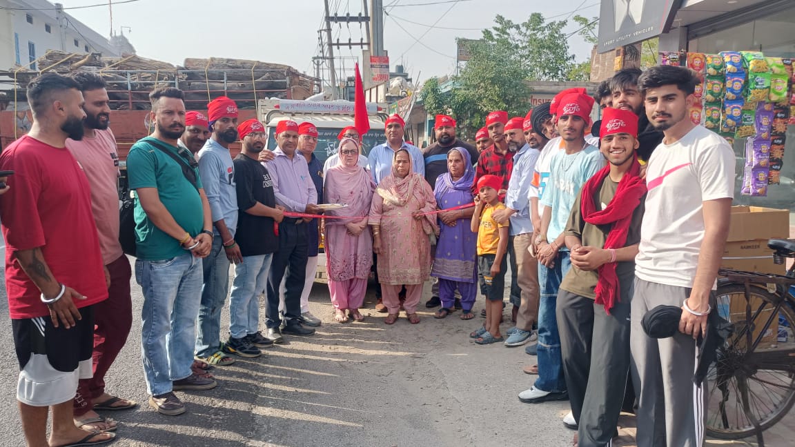 धर्म अस्थाना श्री खुरालगढ़ साहिब में बैसाखी के दिन हरि हरि सोहं वेलफेयर क्लब द्वारा लंगर लगाने के लिए गढ़शंकर से एक जत्था रवाना हुआ।
